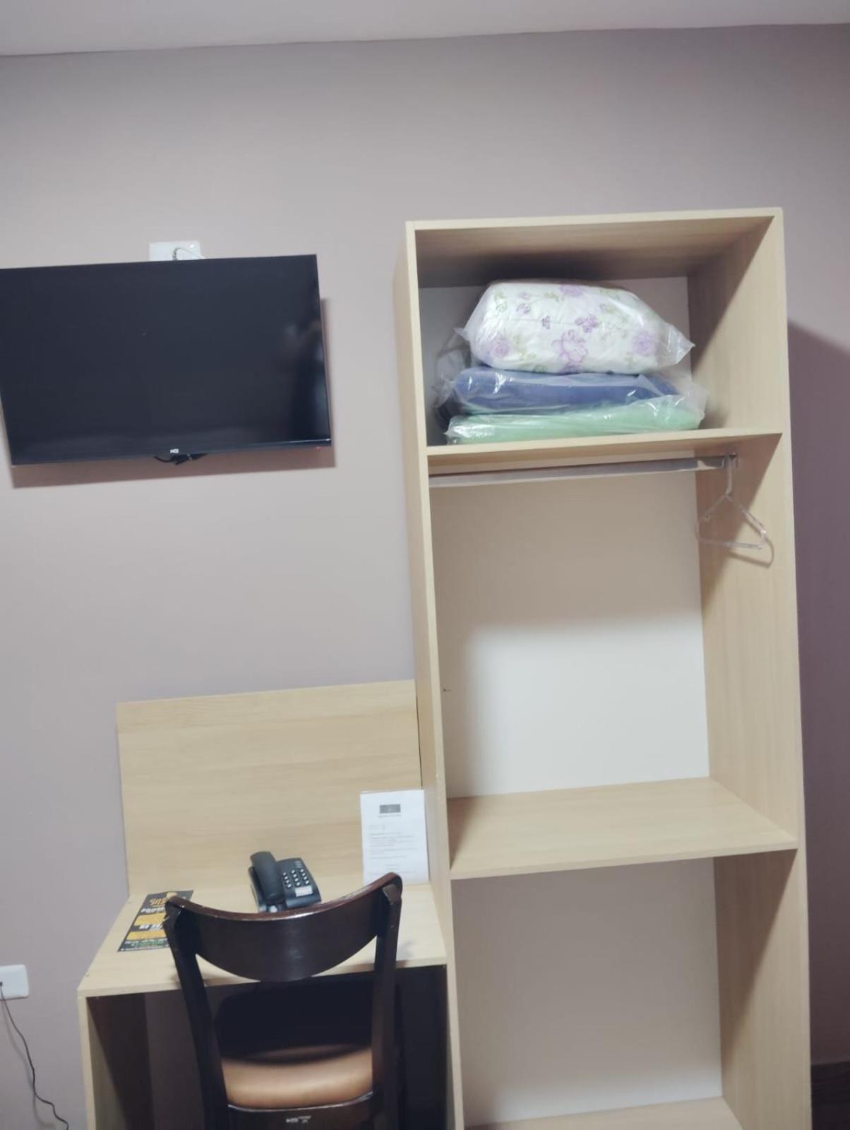 גווארולוס Attriun Hotel מראה חיצוני תמונה